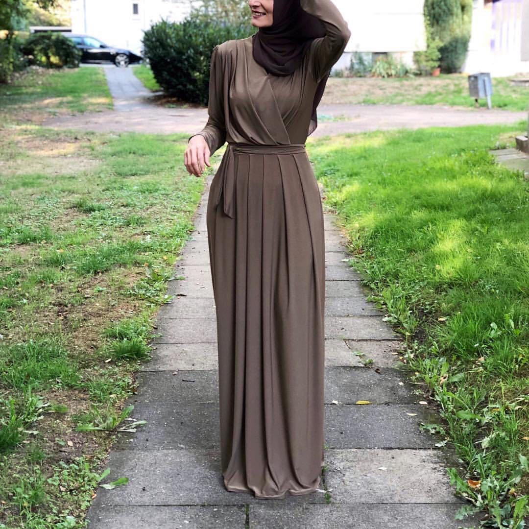 2021 New Solid Color Long Muslim Dress