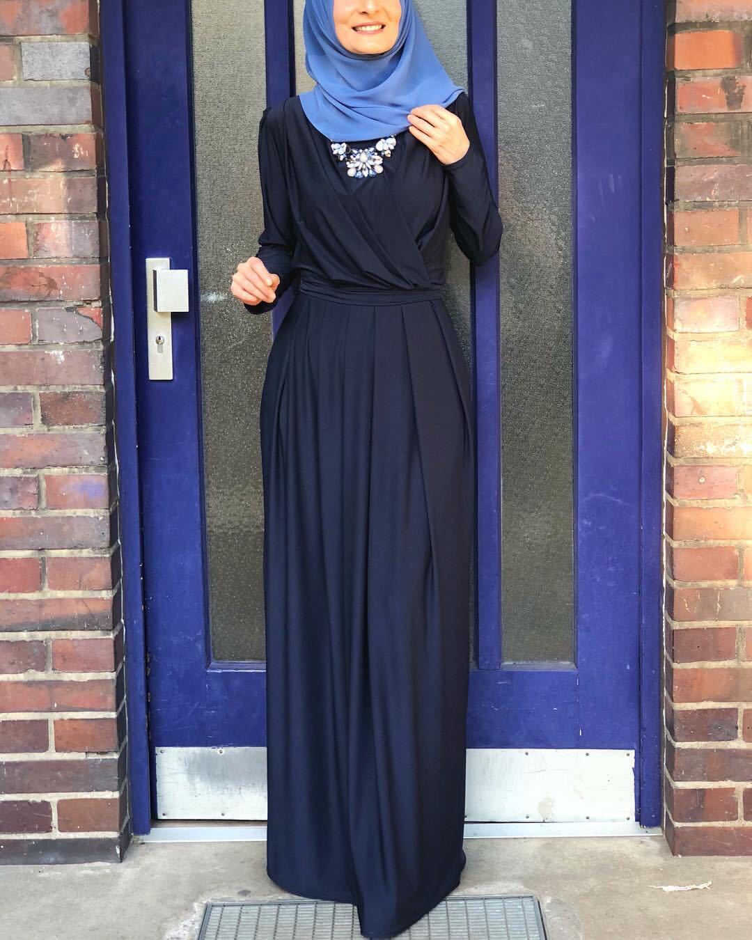 2021 New Solid Color Long Muslim Dress