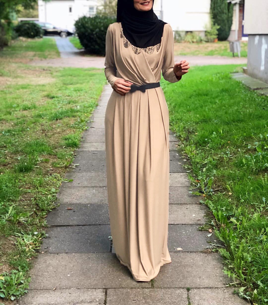 2021 New Solid Color Long Muslim Dress